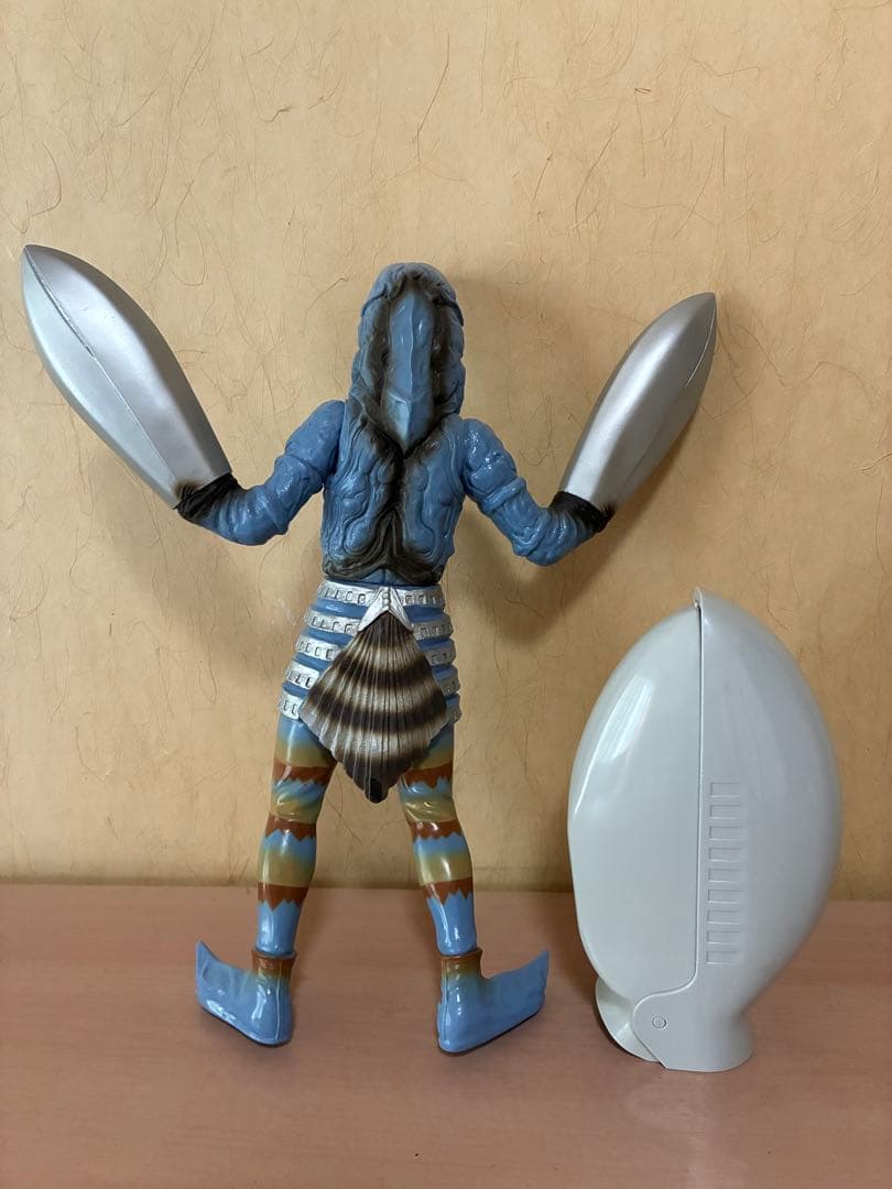 バルタン星人　特大フィギュア　BP と　バルタン星人のハサミ大　セット