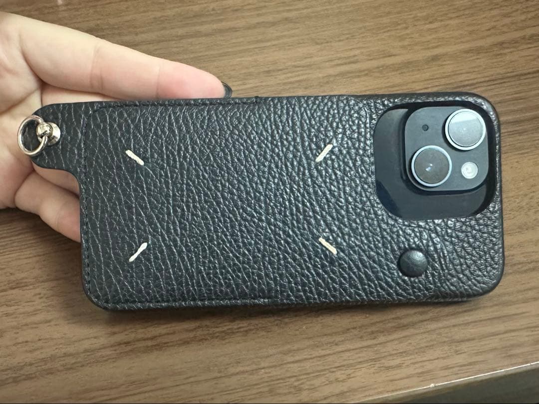 メゾンマルジェラ　iPhone14Proケース