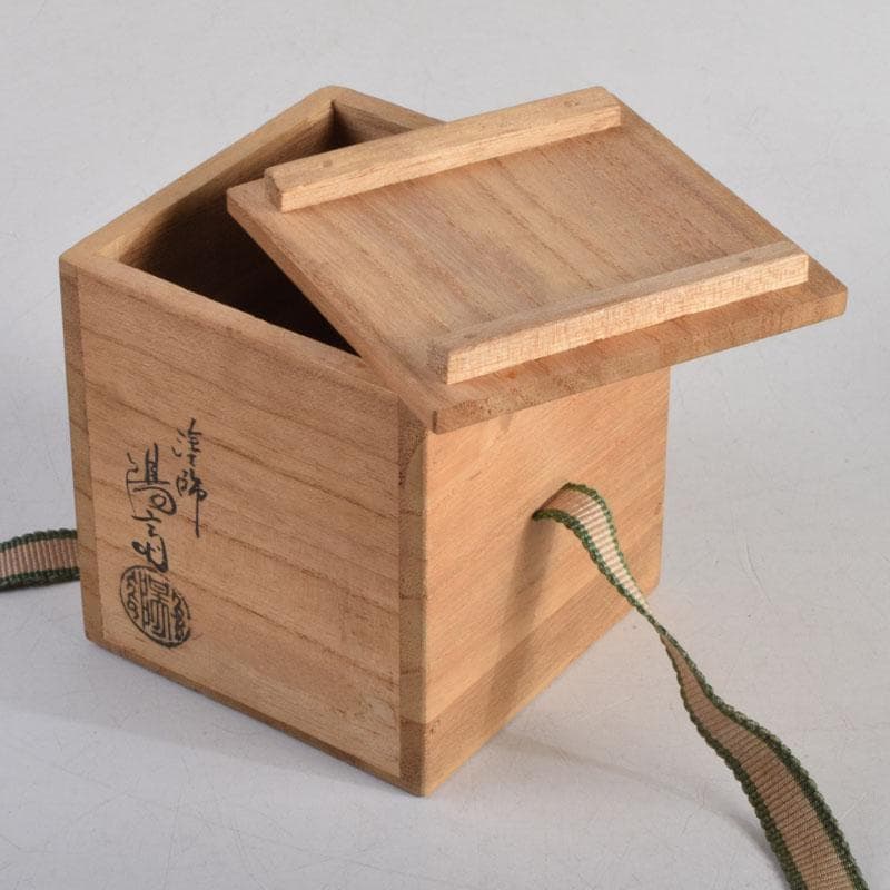 茶道具　塗師　岡本陽斉作　笹桐蒔絵　黒中棗　共箱　V　8836