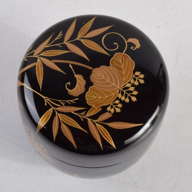 茶道具　塗師　岡本陽斉作　笹桐蒔絵　黒中棗　共箱　V　8836