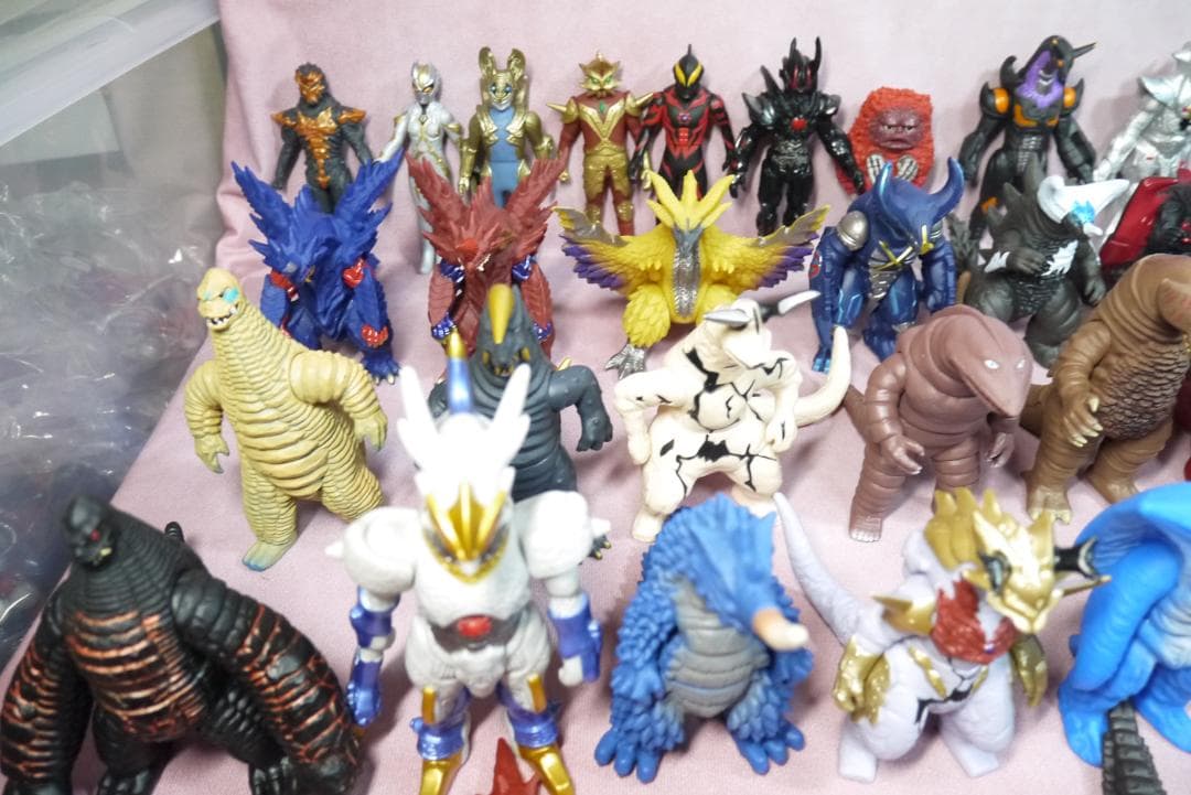 ウルトラ怪獣シリーズ500　怪獣ソフビ　86体セット