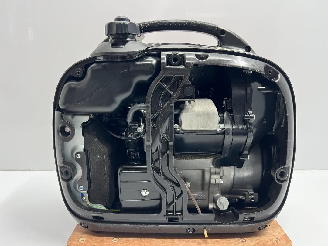 新ダイワ インバーター発電機 iEG1600M 【動作良好・保証付】★81214