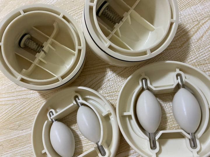 【美品】家庭用セルライトケア　ミニセル　パルバスター　脚痩せ