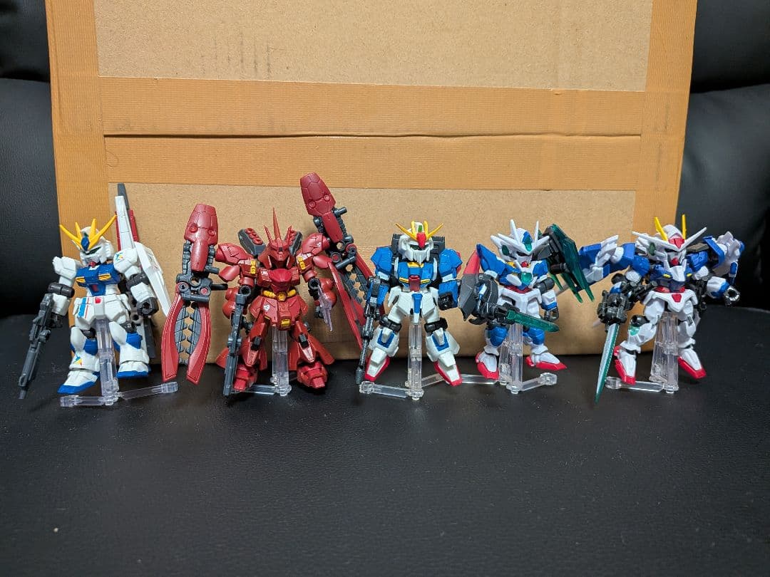 ガンダムユニコーン　コンバージセット、他、おまけ付き