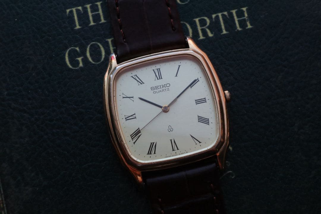 SEIKO シャリオ tank 6030 レクタンギュラー ゴールド 稼動品