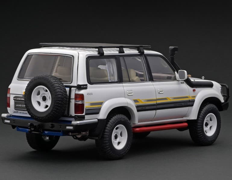 1/18 トヨタ Land Cruiser VX-R LC80 White