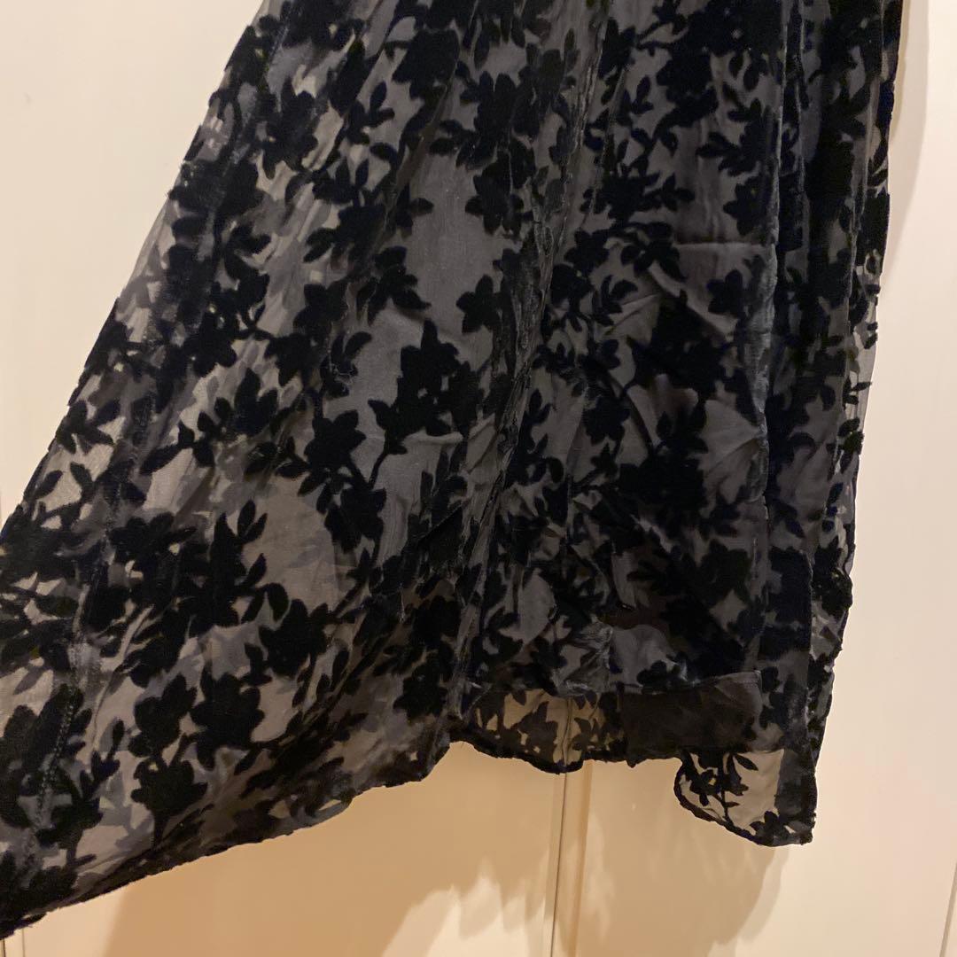 新品タグ付　URBANRESEARCH ベロアジャガードVネックワンピース