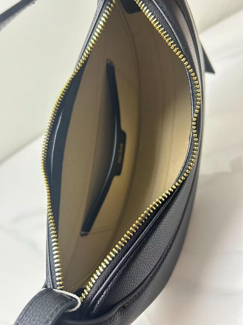 ポレーヌ Numéro Dix ショルダーバッグ ブラック