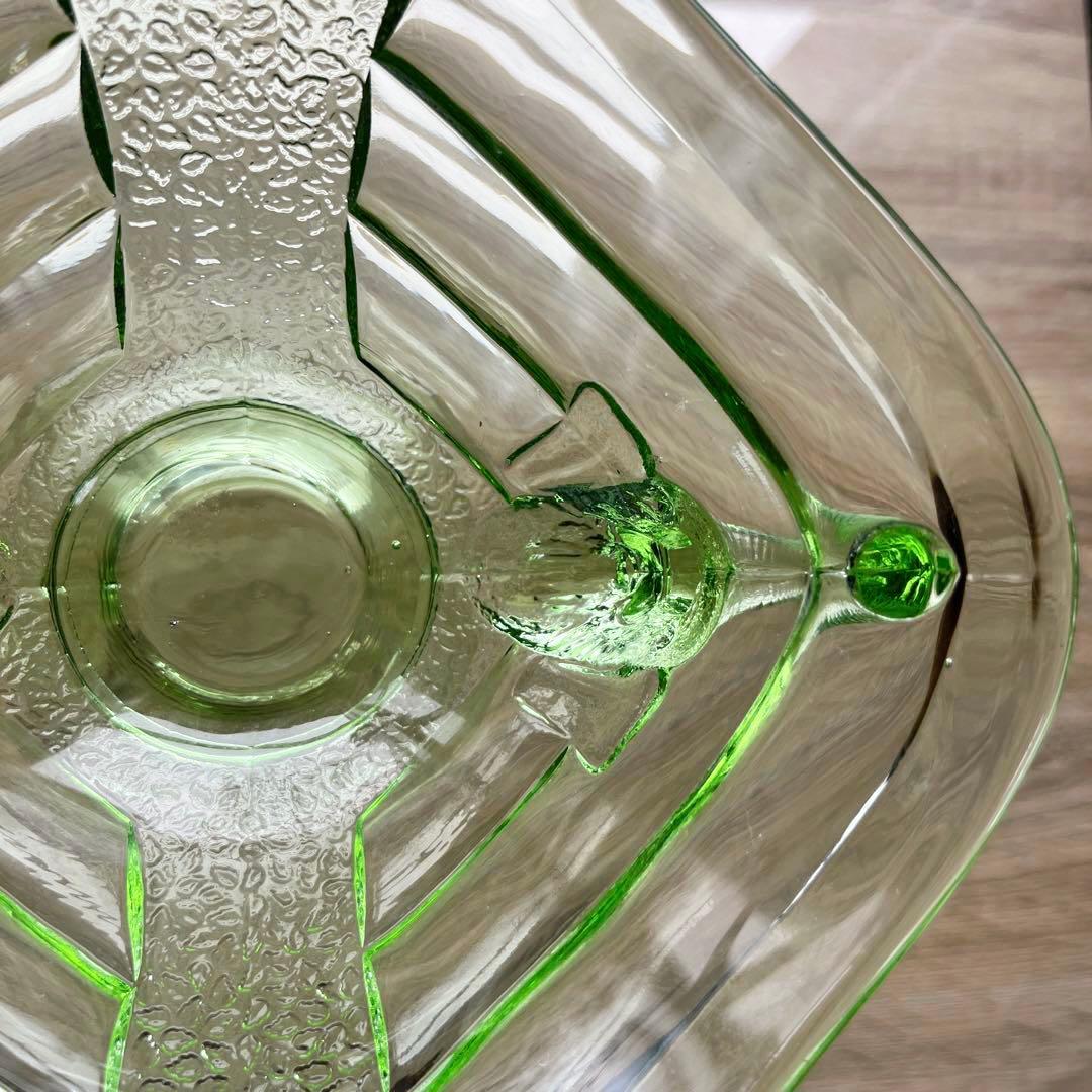 骨董　時代ガラス　フィギュリン　エレファント　象　プレスガラス　菓子器