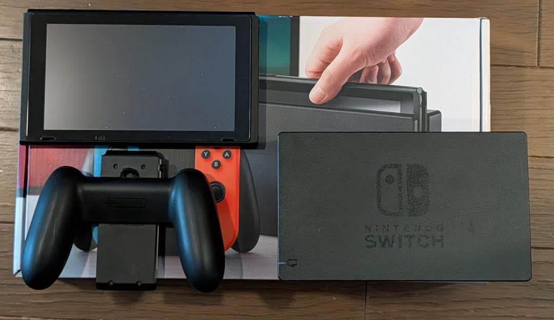 T*T様 【美品】Nintendo Switch 本体