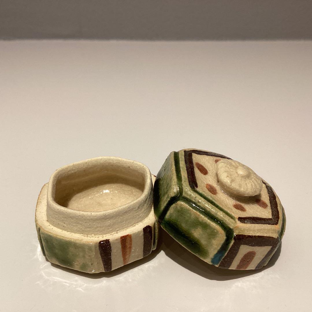 加藤芳右衛門 織部 亀甲香合