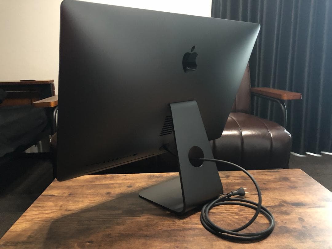 iMac Pro 27インチ MQ2Y2J／A 32GB SSD1TB