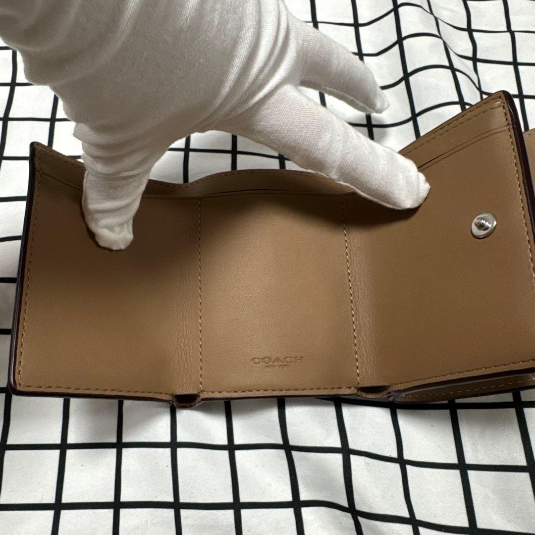 【しぃちゃん（1/1迄）】COACH ベージュ 三つ折り財布