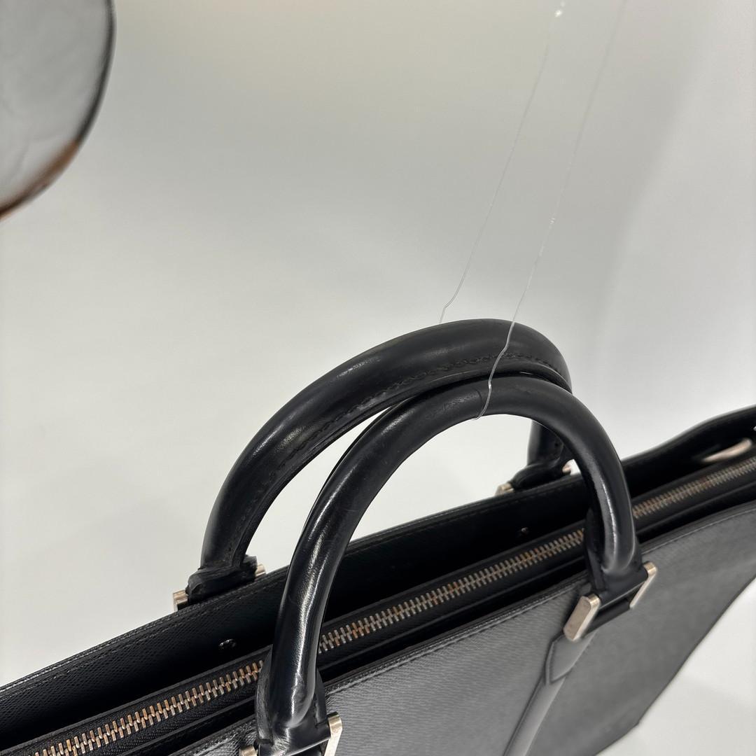 超極美品 ルイヴィトン タイガ ポルトドキュマン ロザン ビジネスバッグ メンズ