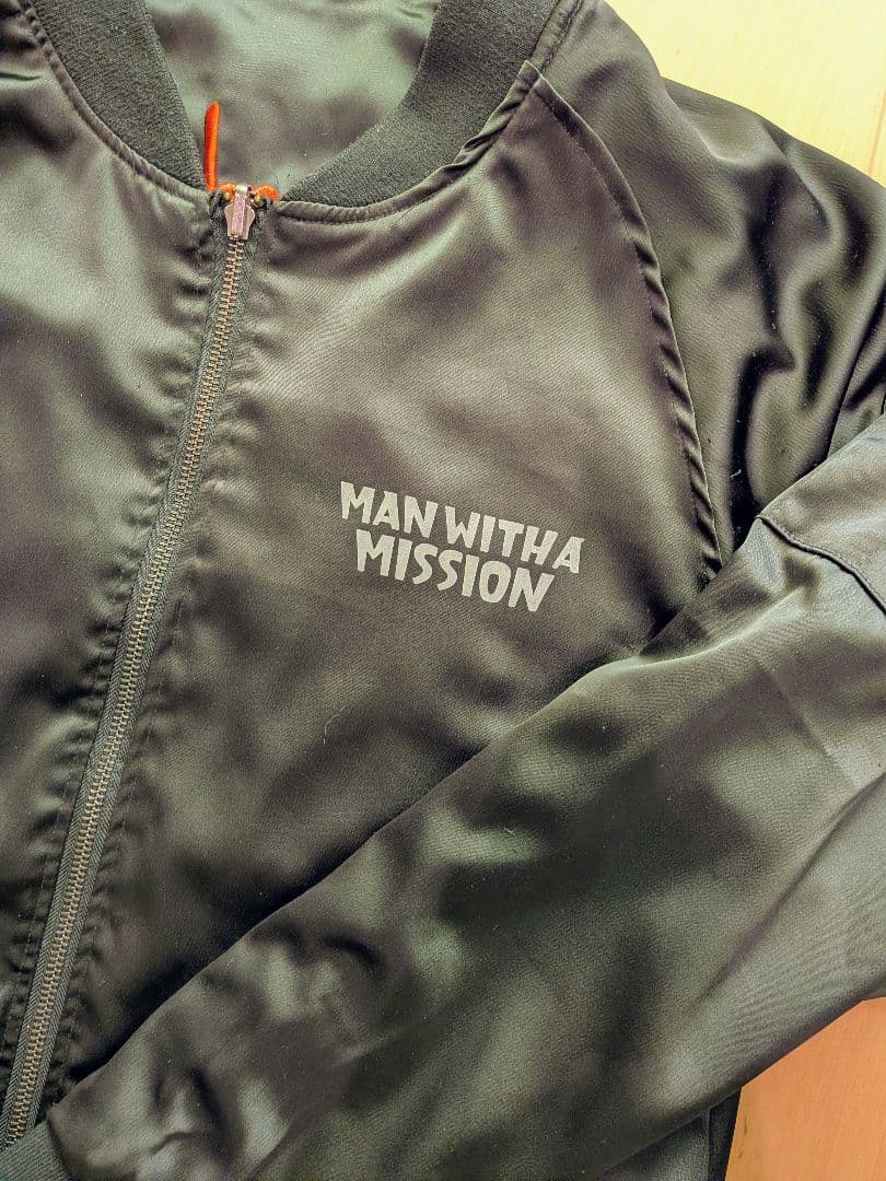 MAN WITH A MISSION リバーシブルスカジャン L