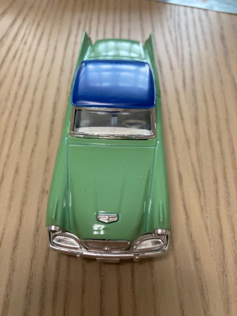 フランスのミニカー（シルバーホーク1957）