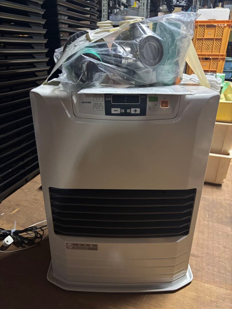 石油ストーブ トヨトミ FF-3624T 2024年製 美品