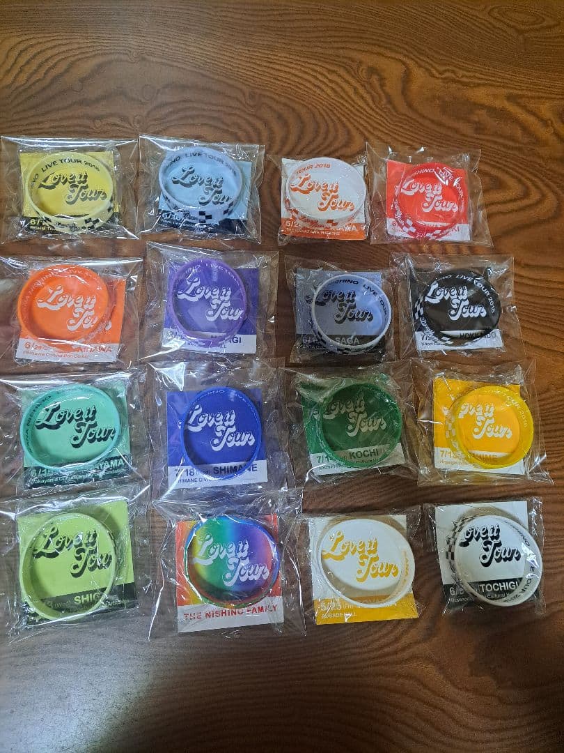 西野カナ ご当地限定ラバーバンド15種類＋西野家限定ラバーバンド1種類 ②