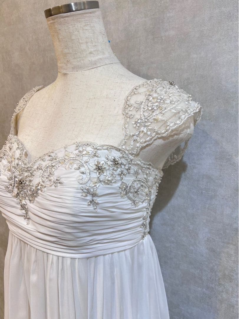 マタニティにも！ホワイトシフォンエンパイアウェディングドレス(YNS) 11号