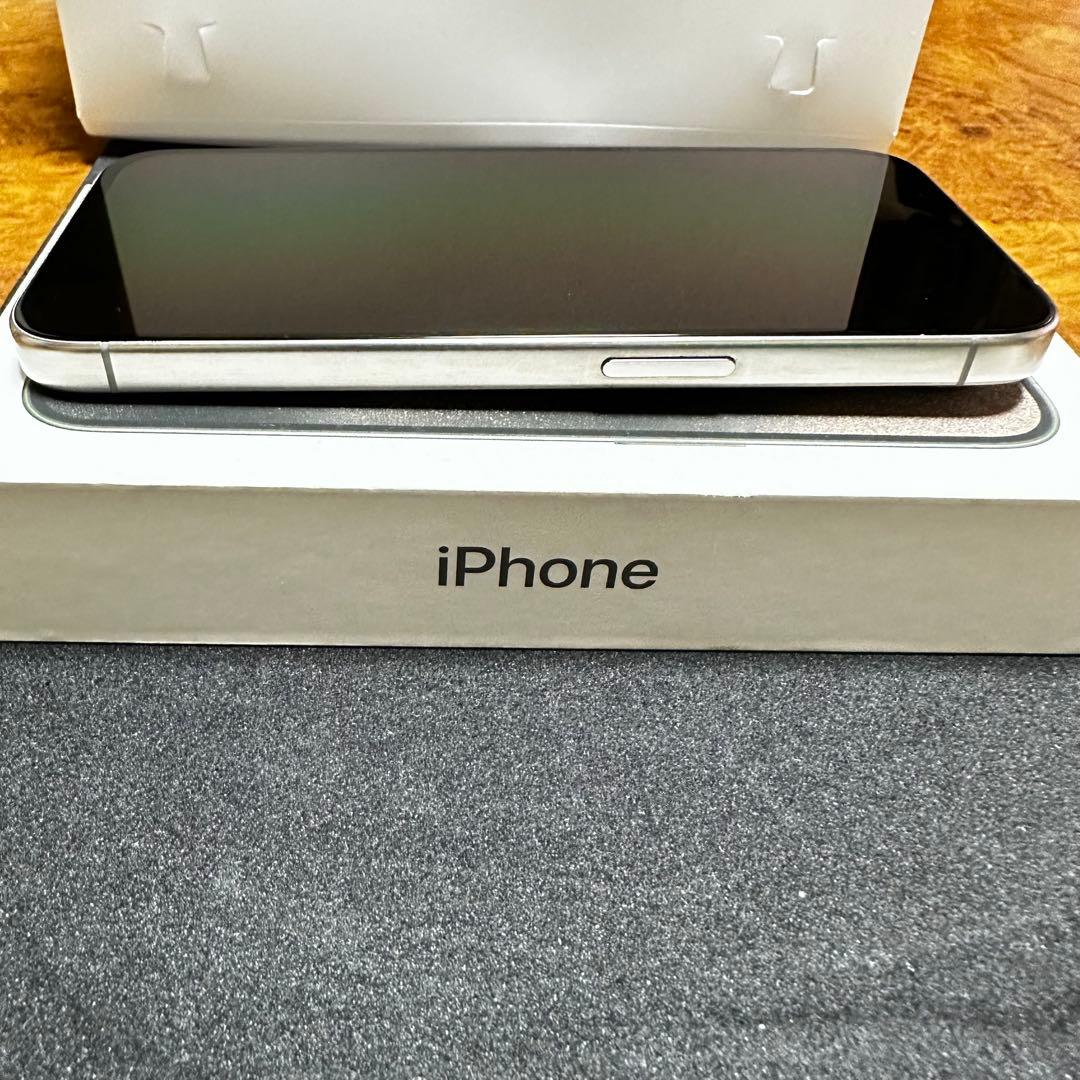 【14日限定値下げ】iPhone 15 Pro バッテリー残量100%