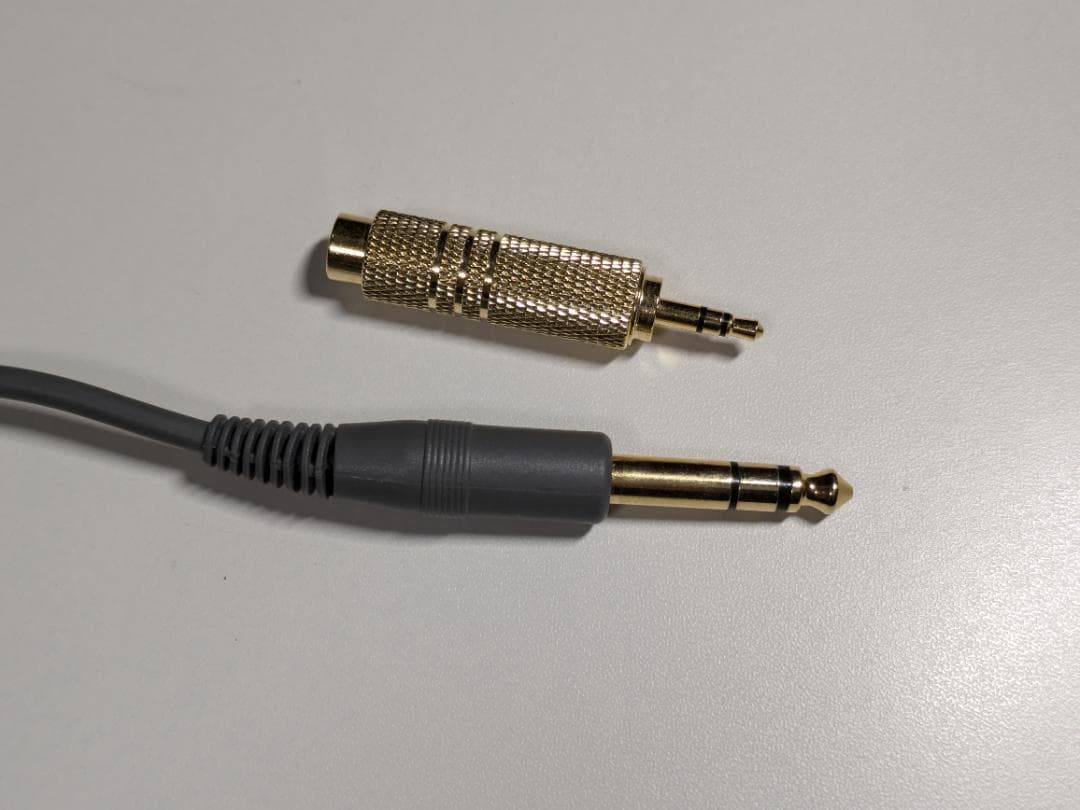 AKG K701 開放型ヘッドホン