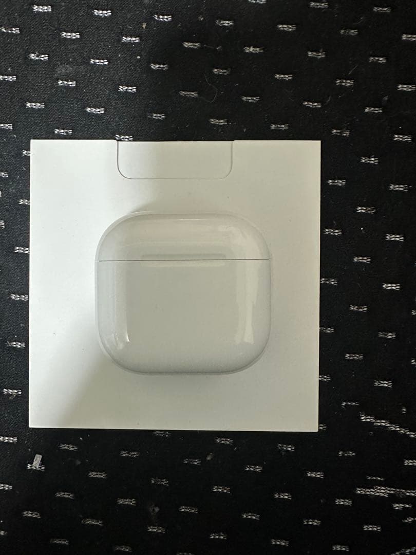 アップル純正品airpods第4世代