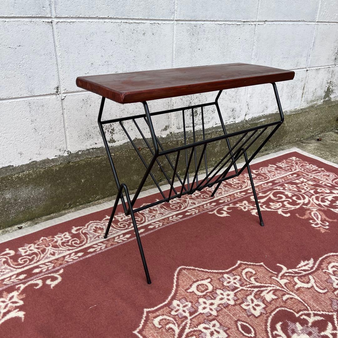 古家具◾️木製天板 一枚板×アイアン マガジンラック付き サイドテーブル 飾り台