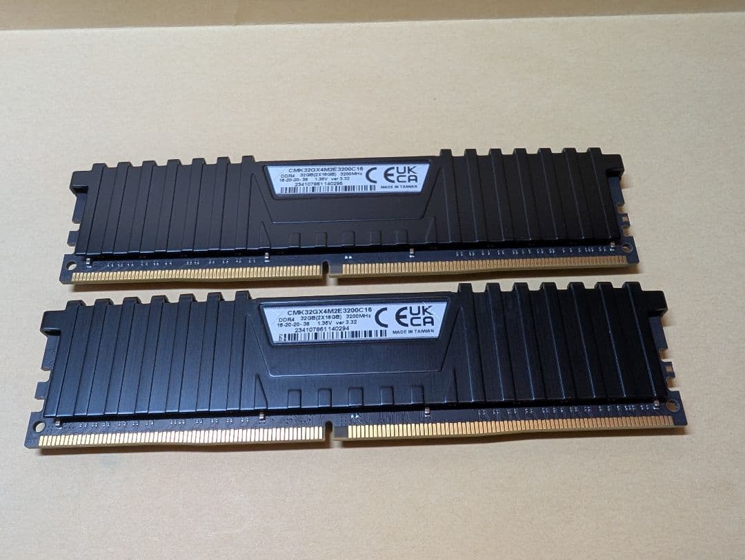 メモリー Corsair DDR4-3200 UDIMM 32GB(16GBx2)