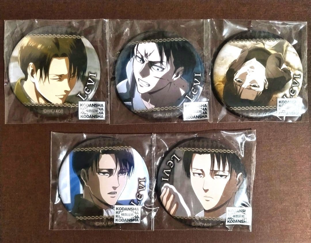 進撃の巨人 アクアマリン 缶バッジ リヴァイ 5点セット