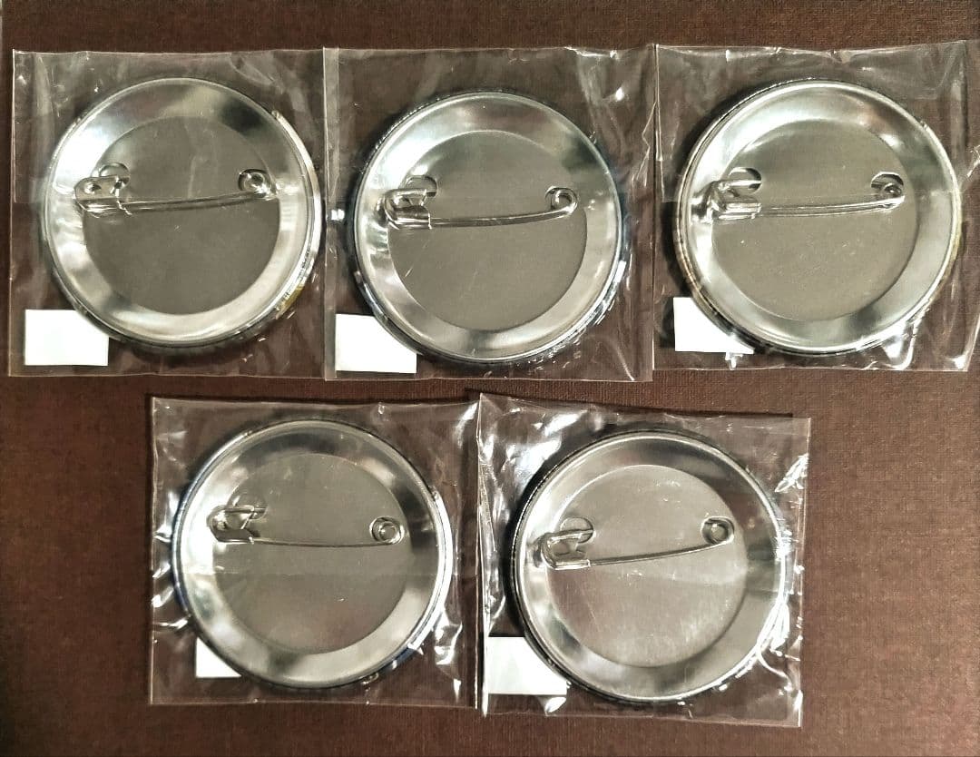 進撃の巨人 アクアマリン 缶バッジ リヴァイ 5点セット