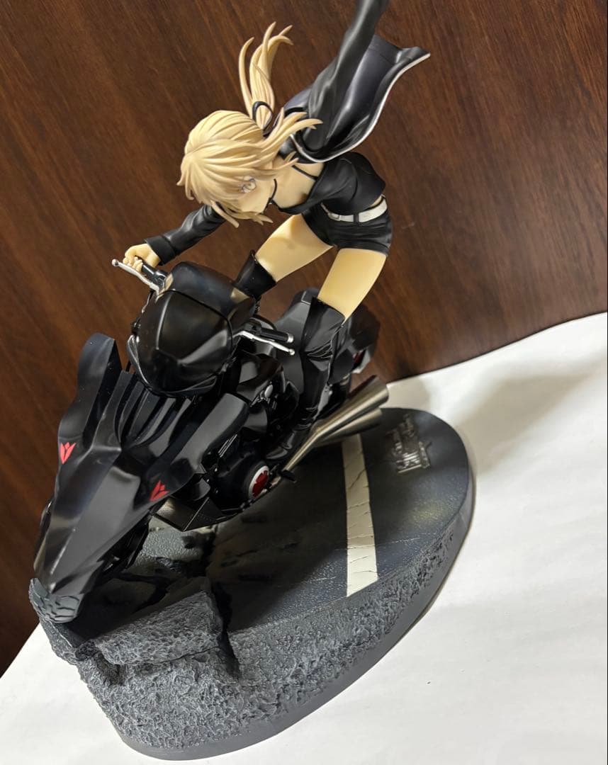 u*e様 セイバー アルトリア・ペンドラゴン オルタ&キュイラッシェ・ノワール