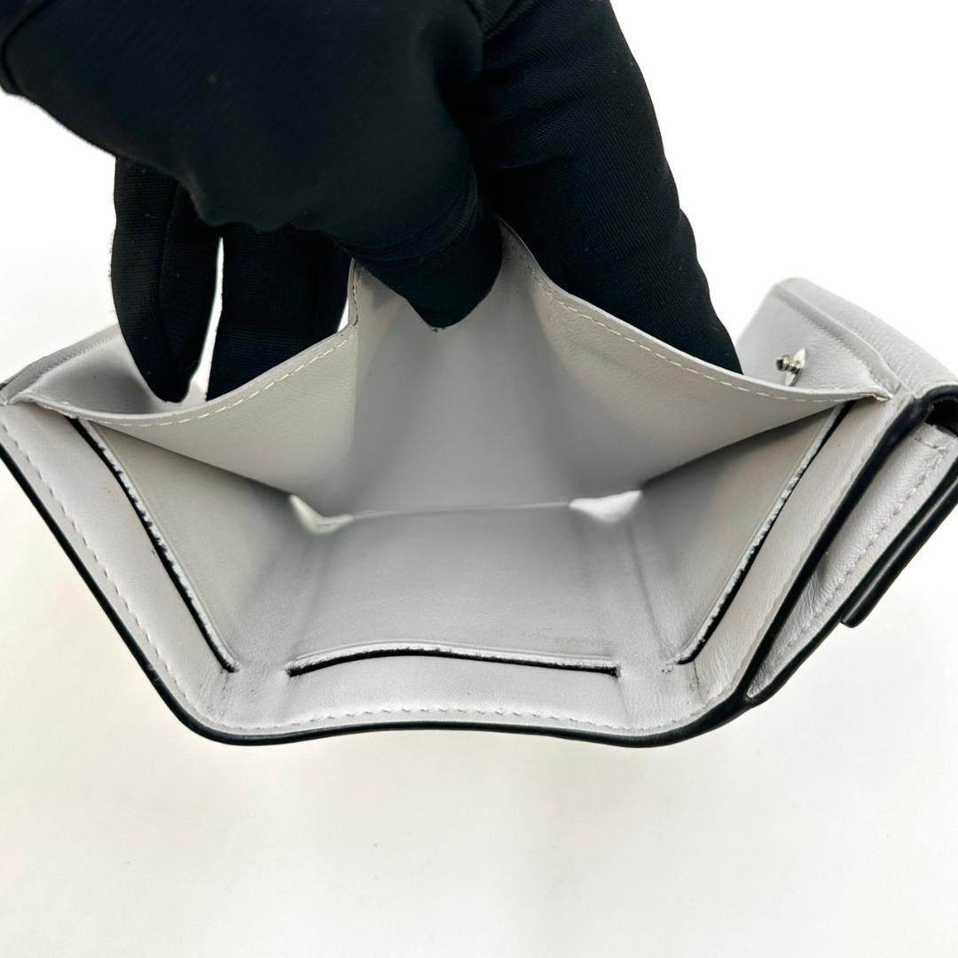 ルイヴィトン ディスカバリーコンパクトウォレット タイガラマ 三つ折り財布