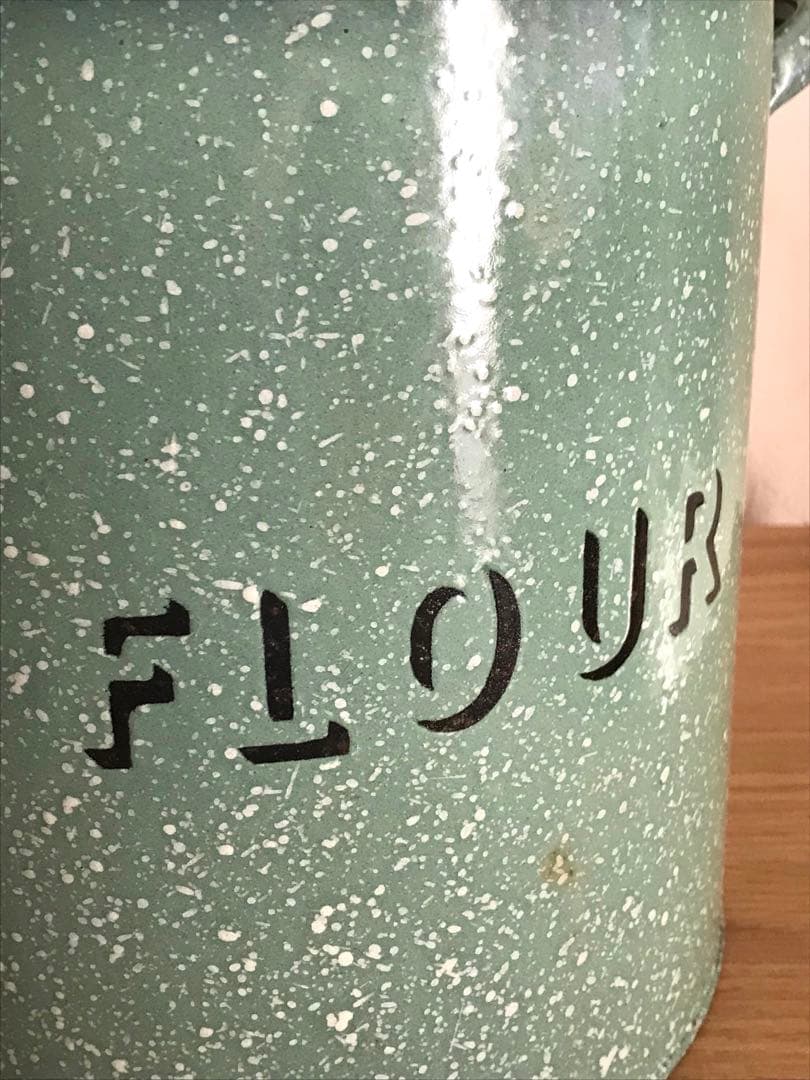 イギリス　ホーローフラワー缶　アンティーク