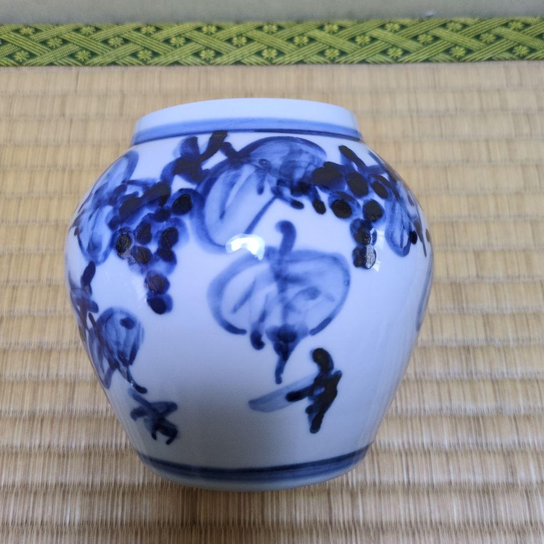 美術品「ぶどう絵壺」近藤 潤 作