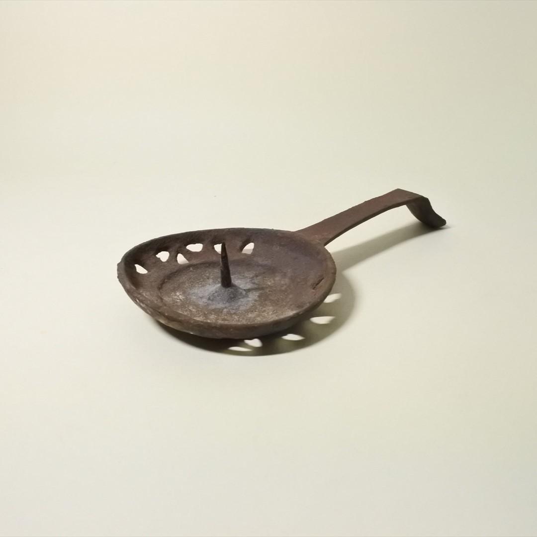 明治時代　鉄製　燭台　持ち手　オブジェ　骨董品　アンティーク