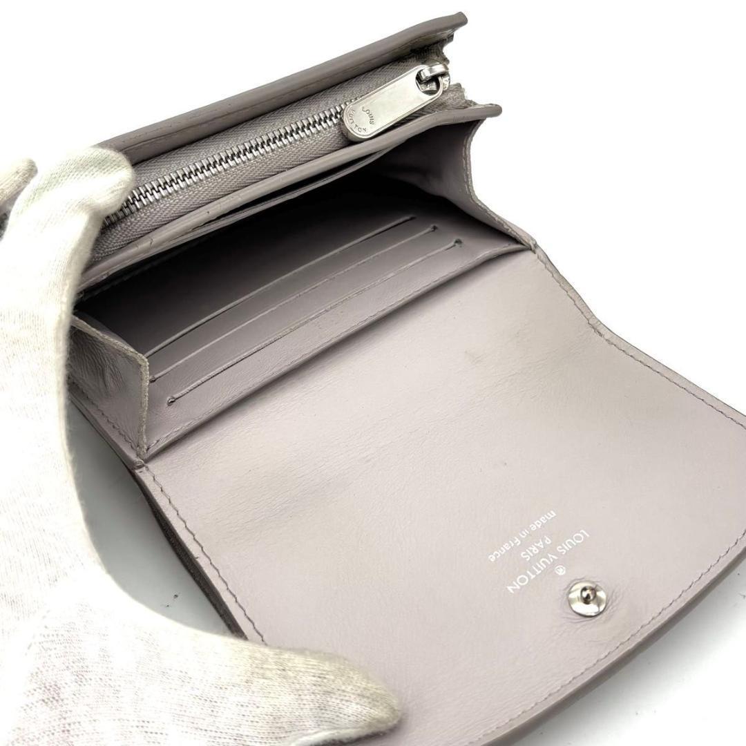 ルイヴィトン マヒナ ポルトフォイユ イリス コンパクト 二つ折り財布 ピンク