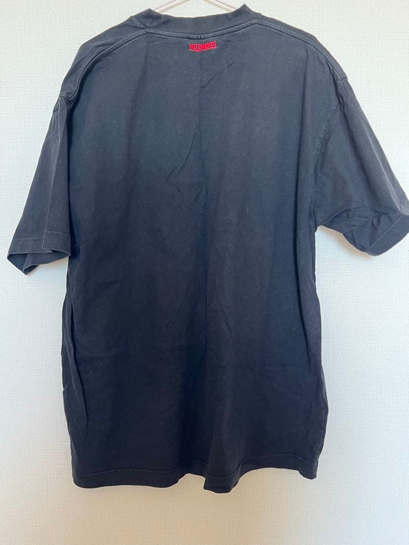 レア商品！VETEMENTS Tシャツ　Sサイズ