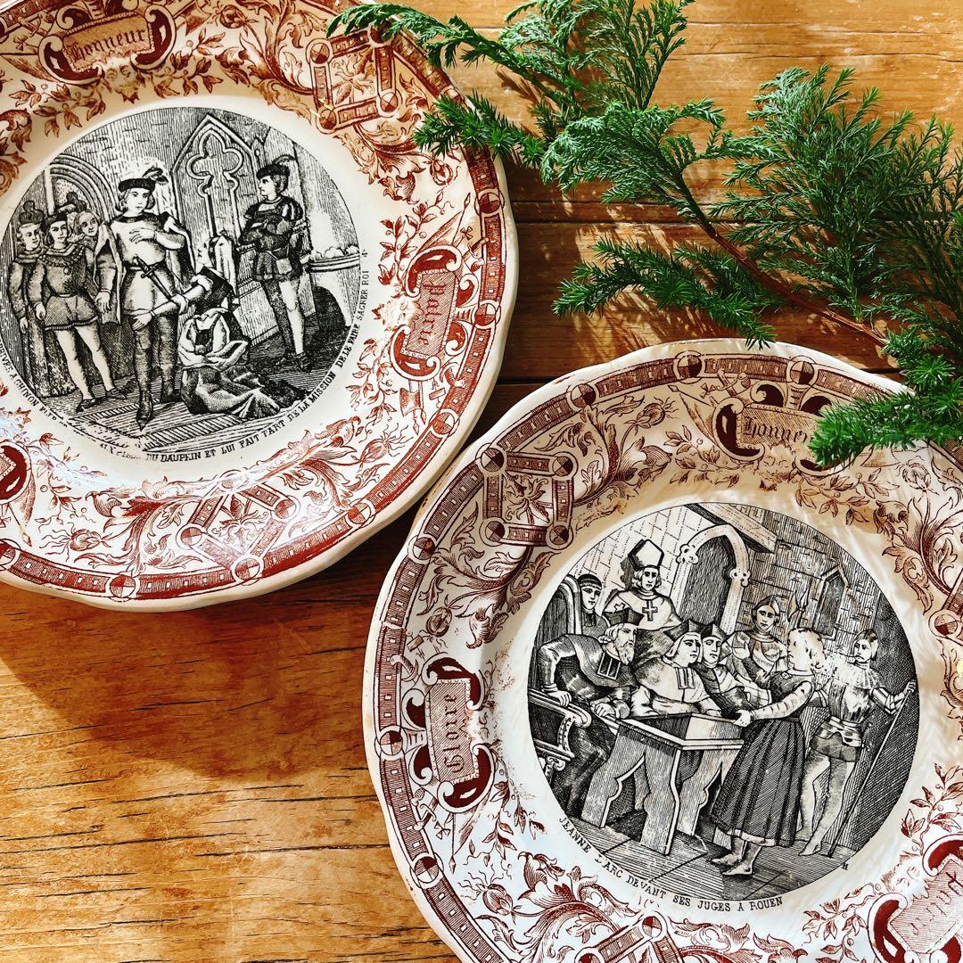 B DIGOINサルグミンヌ　ジャンヌダルクのトーキングプレート