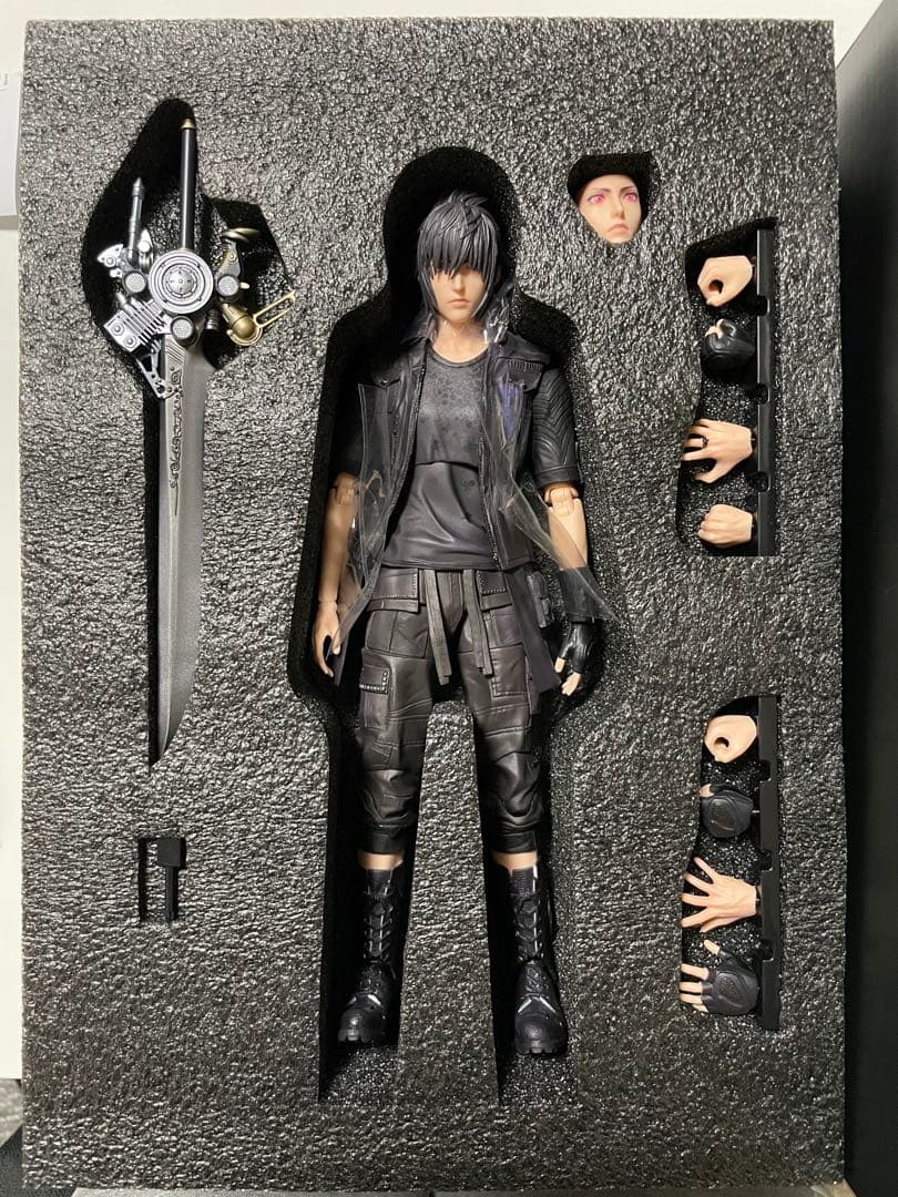 ファイナルファンタジーXV ノクティス フィギュアPLAYARTS真