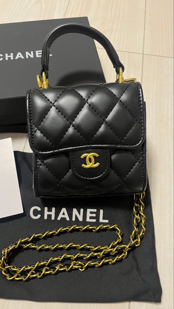 ノベルティ ショルダーバッグ ミニバッグ キルティング シャネル CHANEL