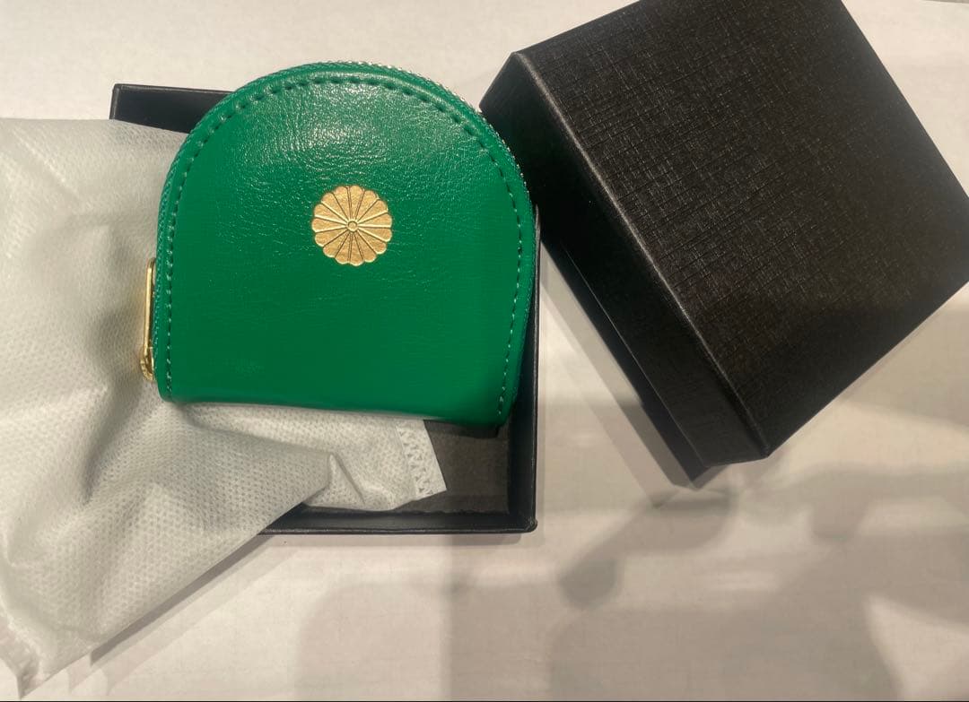 新品　皇居限定　 菊の御紋ケース　小銭入れ　財布　グリーン　緑