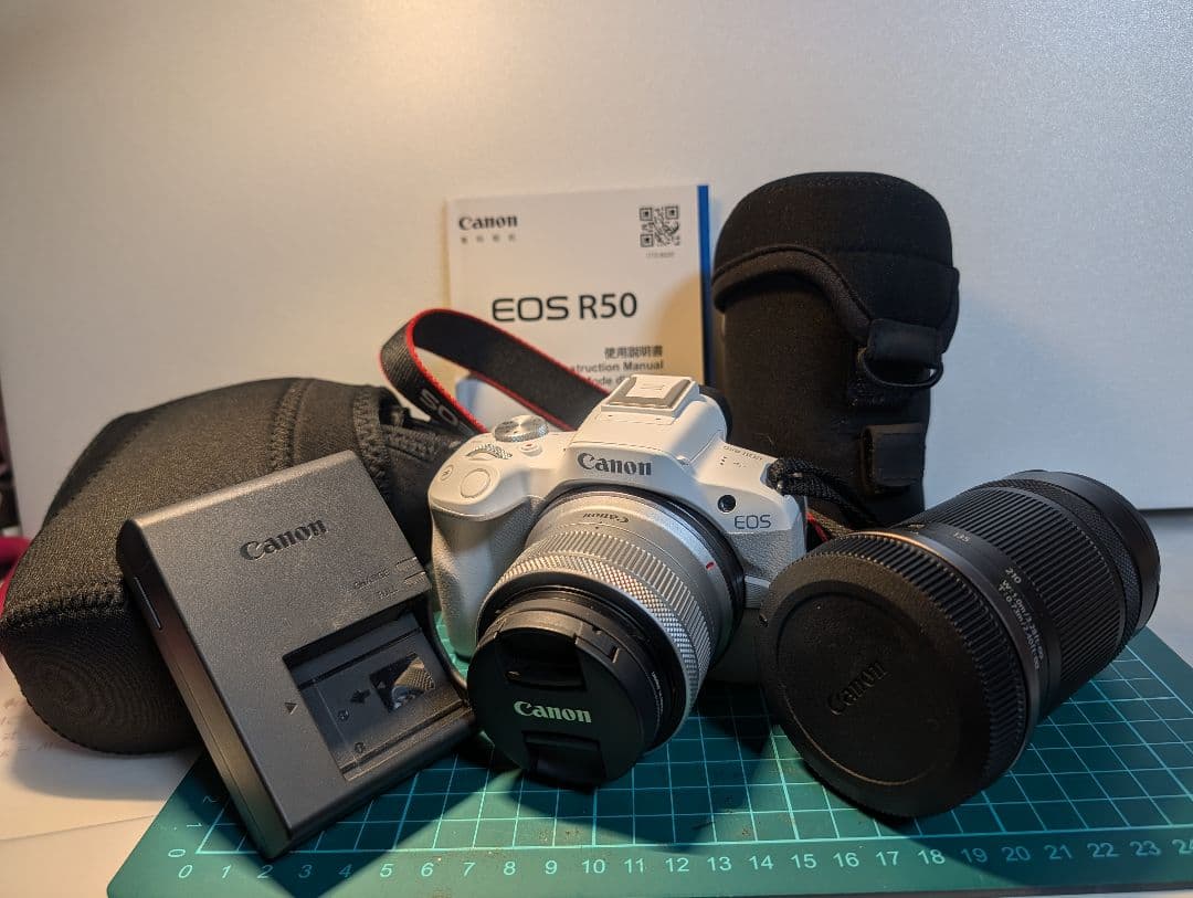 Canon EOS R50 ミラーレスカメラ