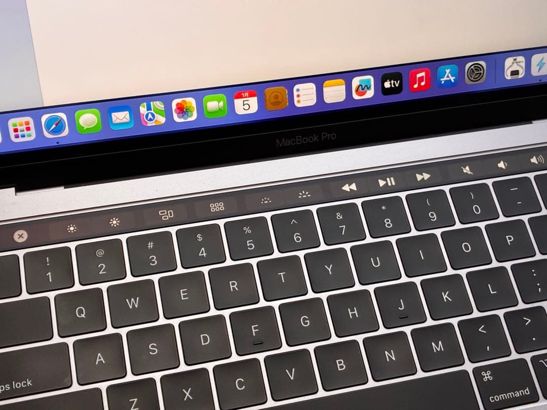 MacBook Pro 2018 13インチ 本体 16GB 500GB SSD