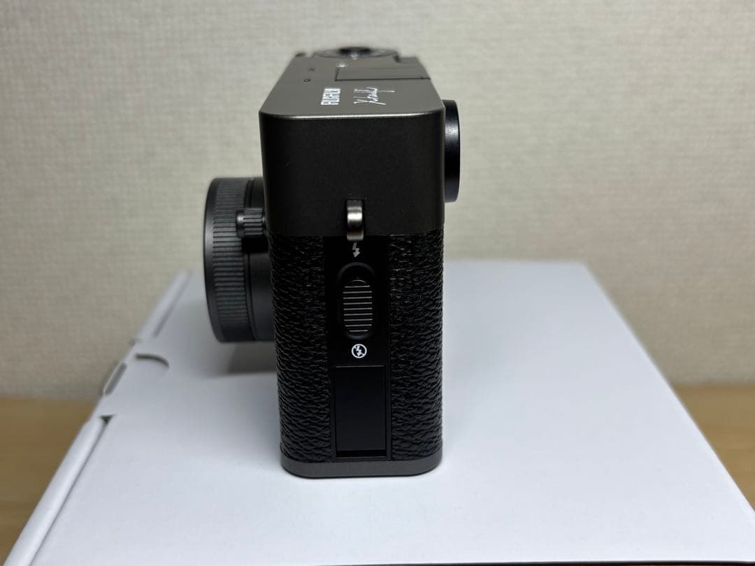 FUJIFILM xhalf x-hf1 チャコールシルバー グリップ付