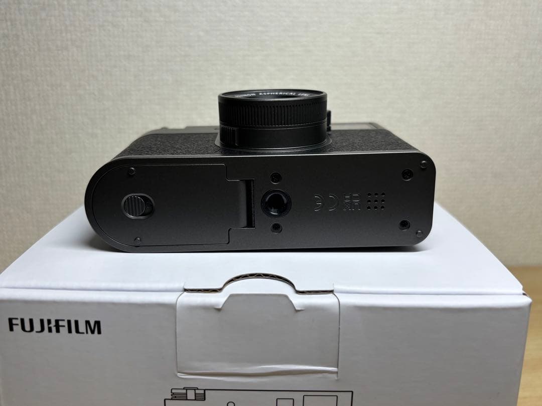FUJIFILM xhalf x-hf1 チャコールシルバー グリップ付