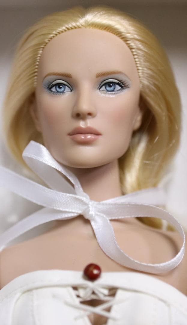 TONNER “Emma Frost” T11MVDDO2