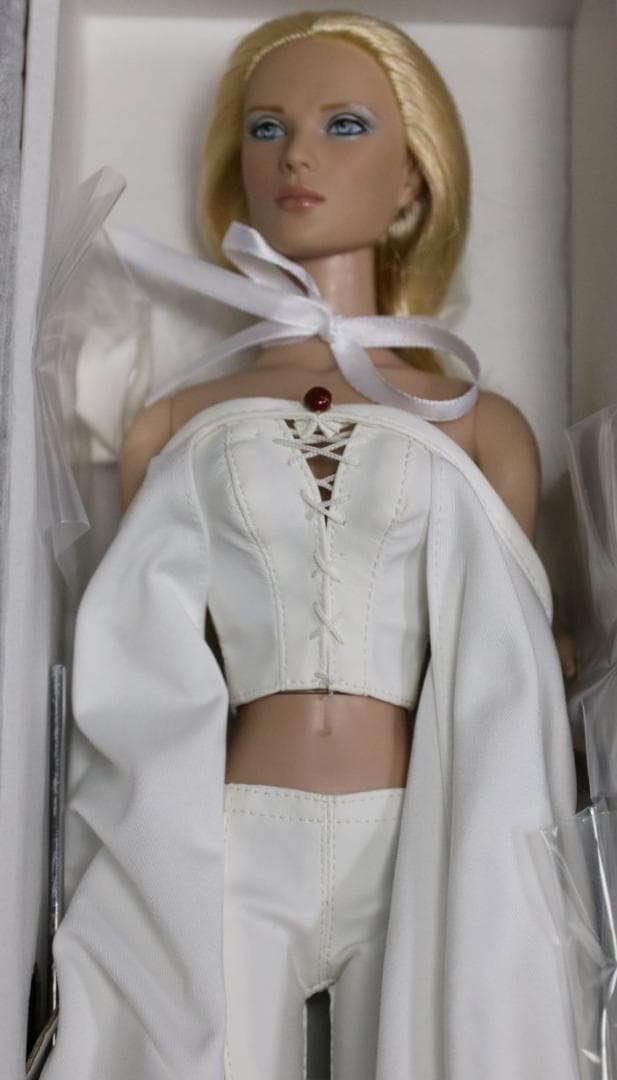 TONNER “Emma Frost” T11MVDDO2