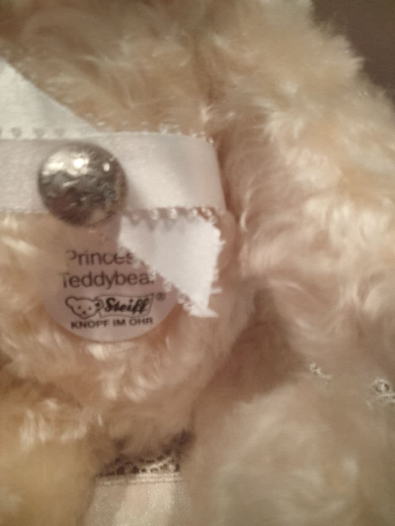 シュタイフ125年記念して2005年作られた紀宮様ご成婚記念プリンセステディベア