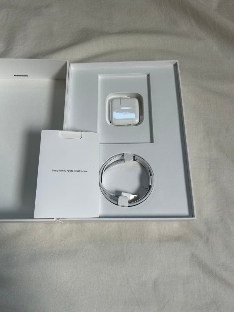 Apple iPad (第6世代) 本体32GB