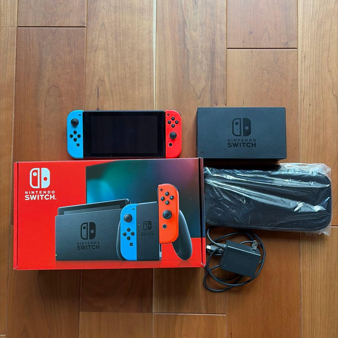 v Nintendo Switch 本体 青/赤 Joy-Con ケース付